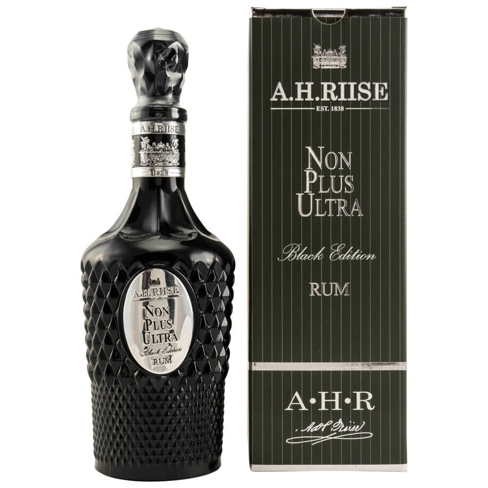 A H Riise Non Plus Ultra Black Edition BOTTILLERY